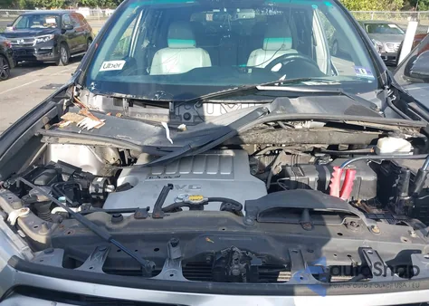 2011 Toyota Highlander Se V6 z USA, uszkodzony, nr VIN 5TDBK3EH9BS082653